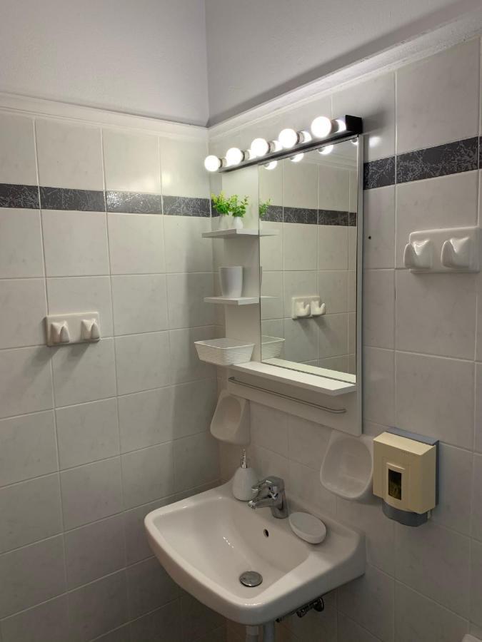 Katerinas Inn Apartments Keri Eksteriør bilde
